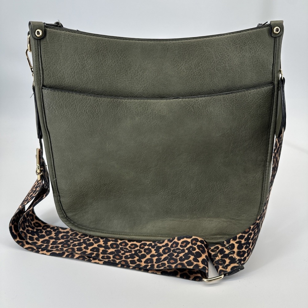 Jen & Co. Chloe crossbody bag in olive vegan leather